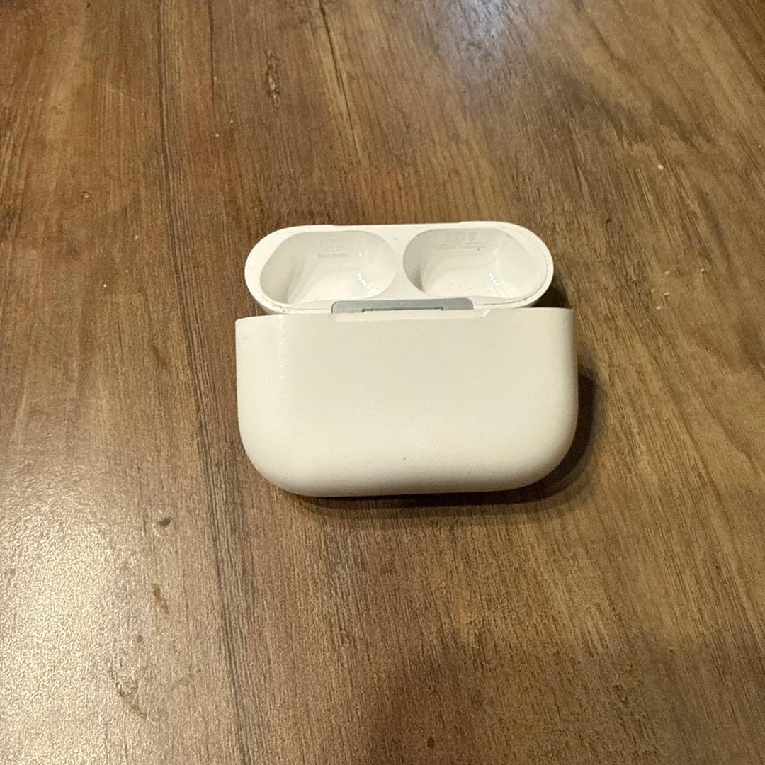 Apple AirPods3 本体と充電ケース ペアリング解除 初期化済