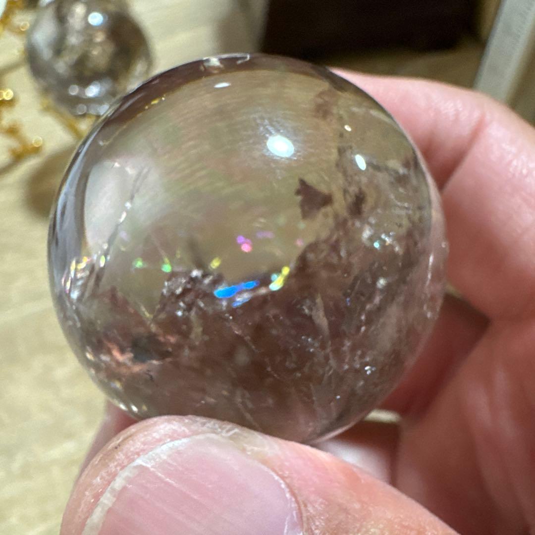 【高品質】スモーキークォーツスフィア　丸玉　透明感、虹あり