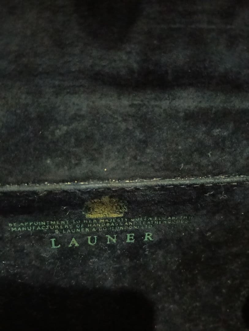 中古！英国王室御用達！LAUNER ブラック ショルダーバッグ