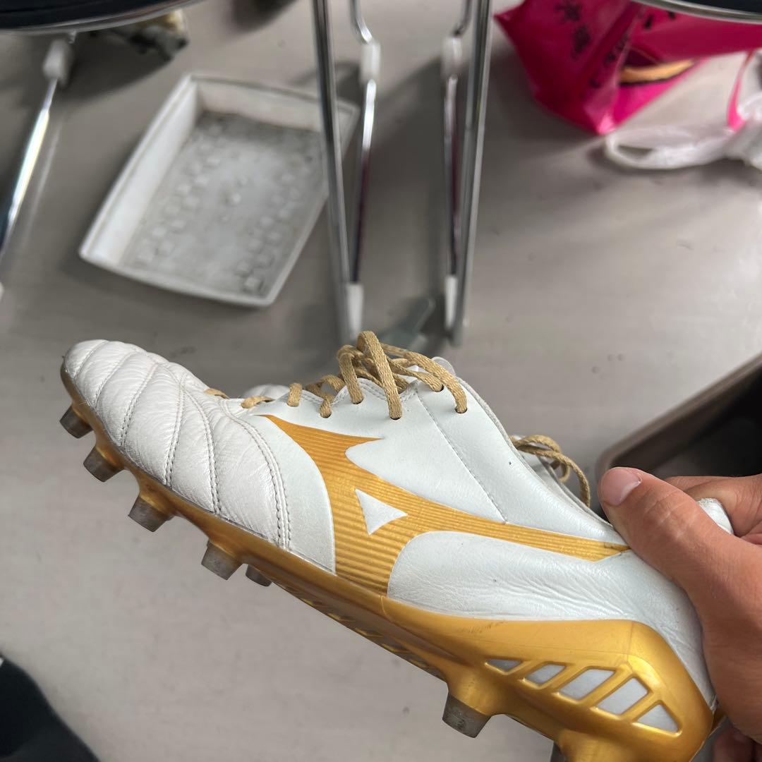 Mizuno サッカーシューズ ホワイト/ゴールド モナルシーダ