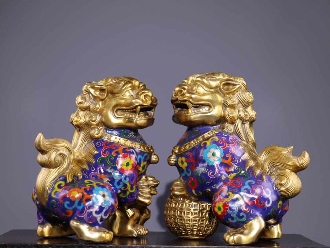 旧蔵　純銅景泰藍（けいたいらん）門獅（もんじ）置物