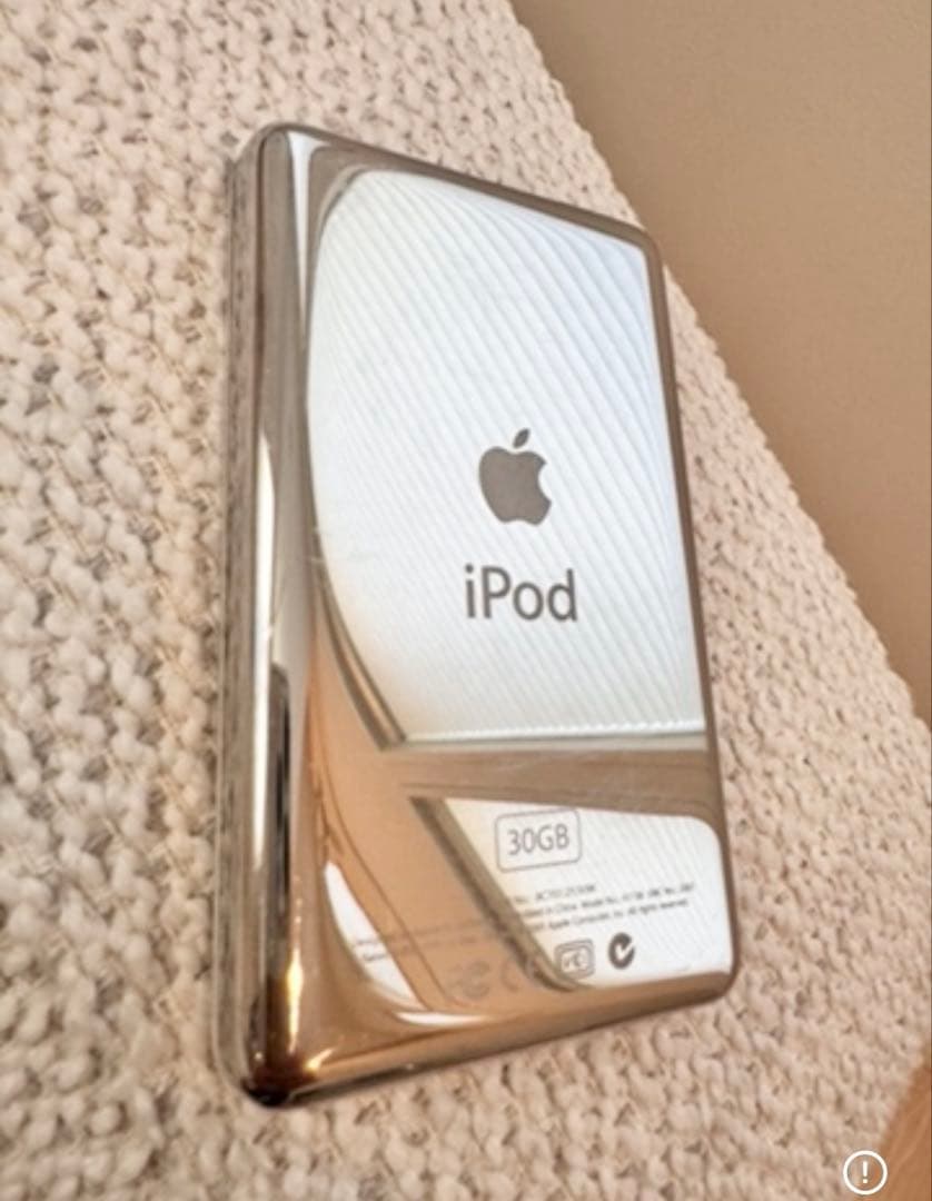 美品 iPod Classic 5世代30GB新品パネル•バッテリー