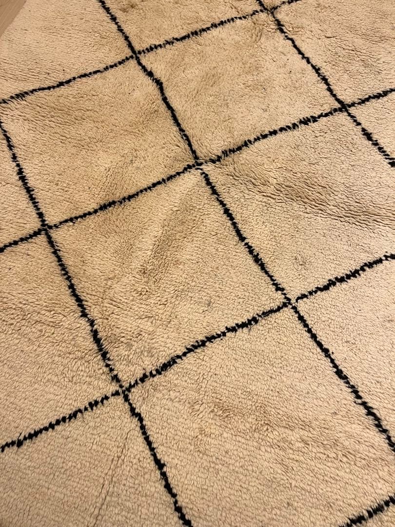 ベニワレン ウールラグ 150cm x 193cm