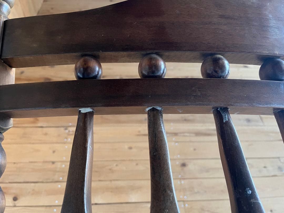 木製ロッキングチェア アンティーク 装飾付き