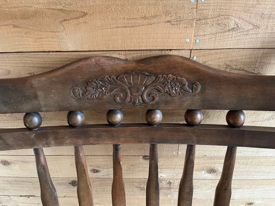 木製ロッキングチェア アンティーク 装飾付き