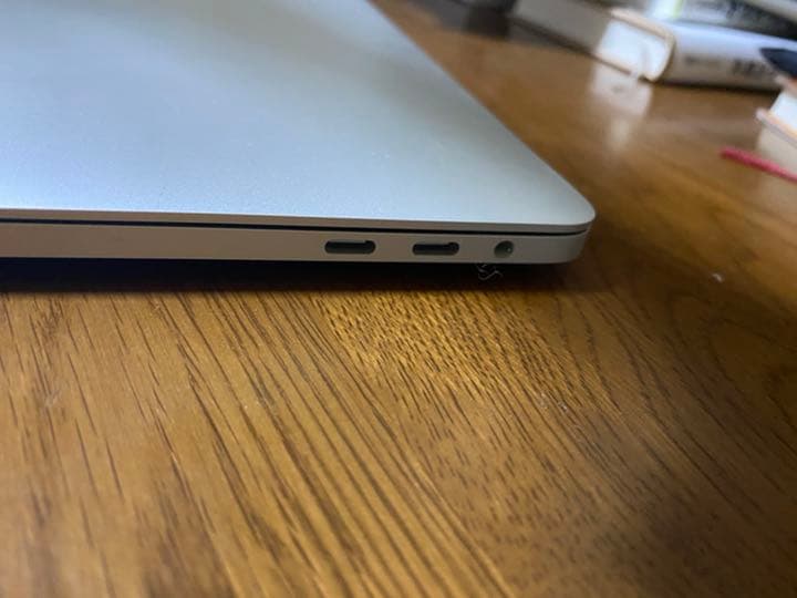 APPLE MacBook Pro 13インチ　値下げ希望の場合コメントください