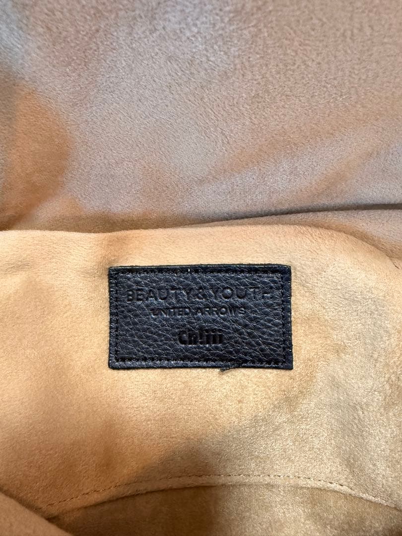 即購入可 ch!iii bag チーバッグ シュリンクレザー ボディバッグ 黒