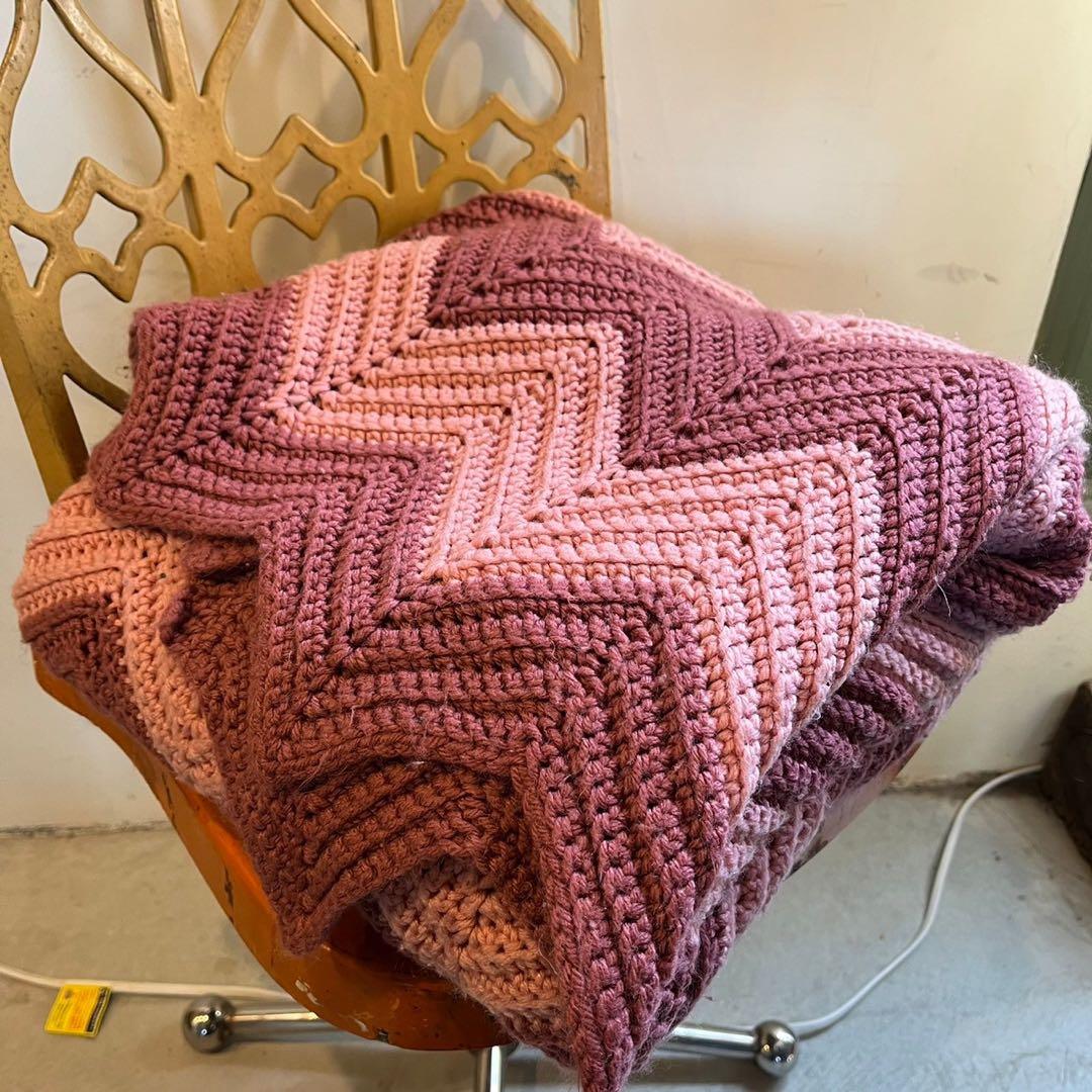 【USA vintage】グラニーブランケット　ピンク　ギザギザ　アメリカ