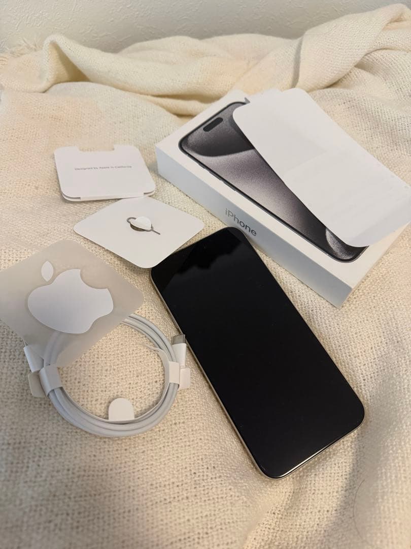 【美品】iPhone15ProMax 1TB ホワイトチタニウム SIMフリー