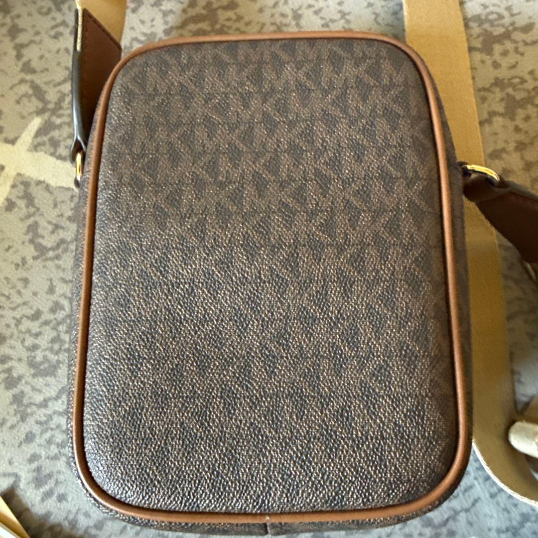 や*じ様 Michael kors shoulder strap bag