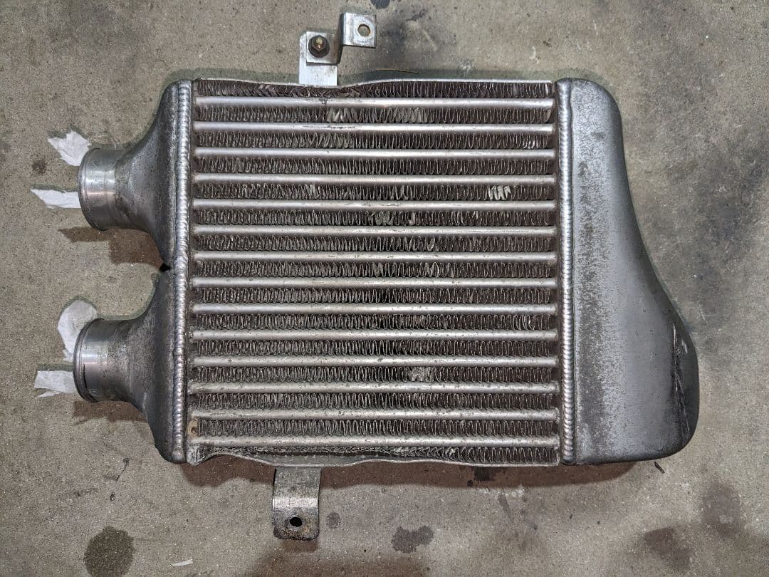 希少！トラスト　インタークーラー　60パイ