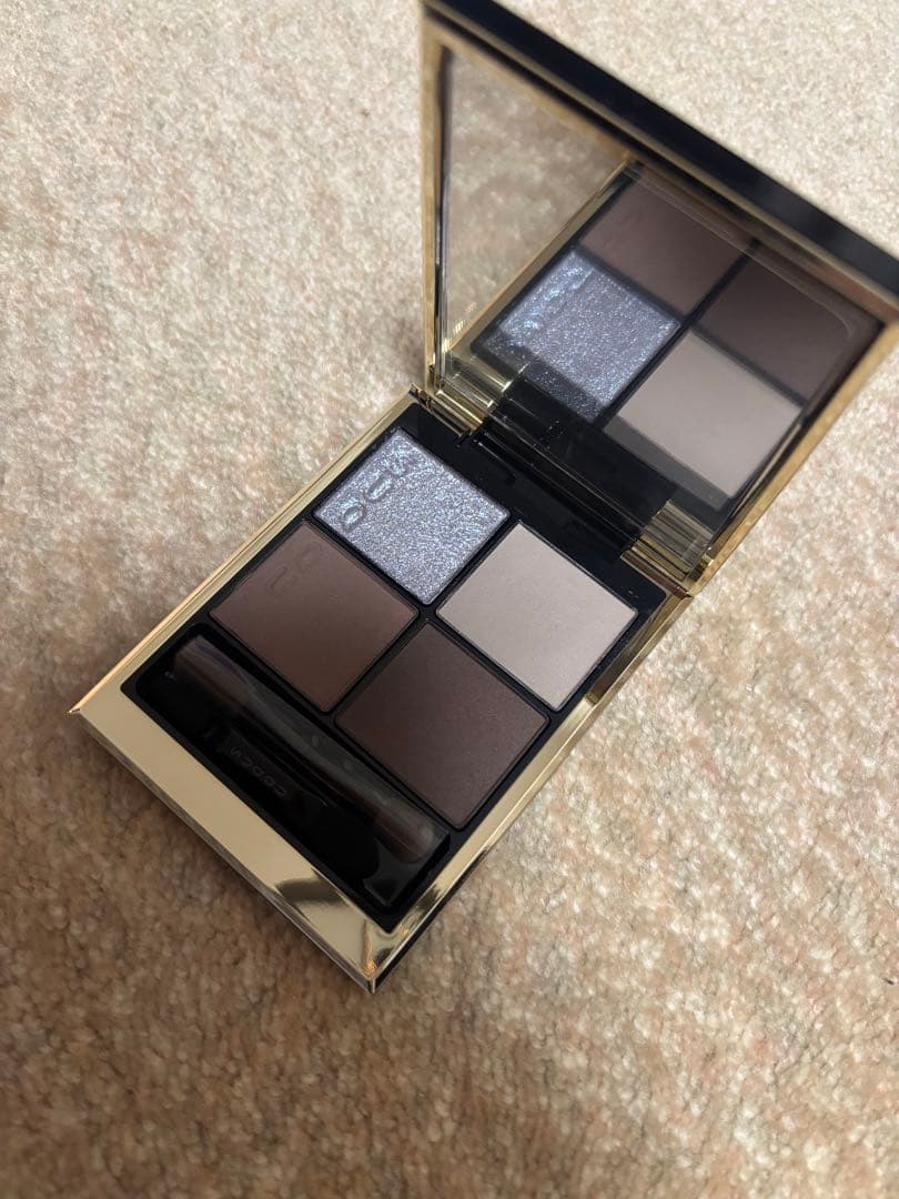 極美品 SUQQU アイシャドウパレット2025限定色 S03 霜来