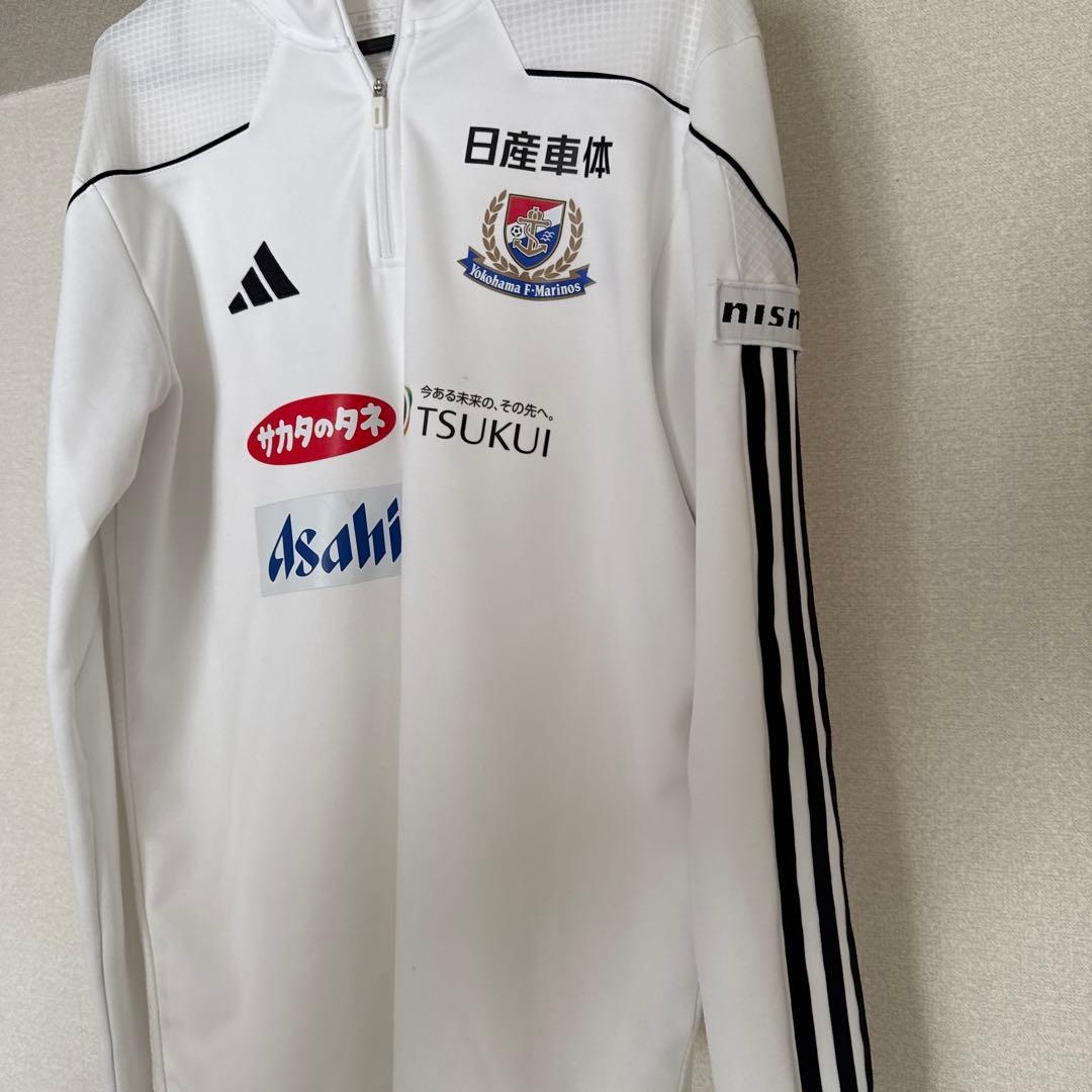横浜fマリノスの長袖ハーフジップ