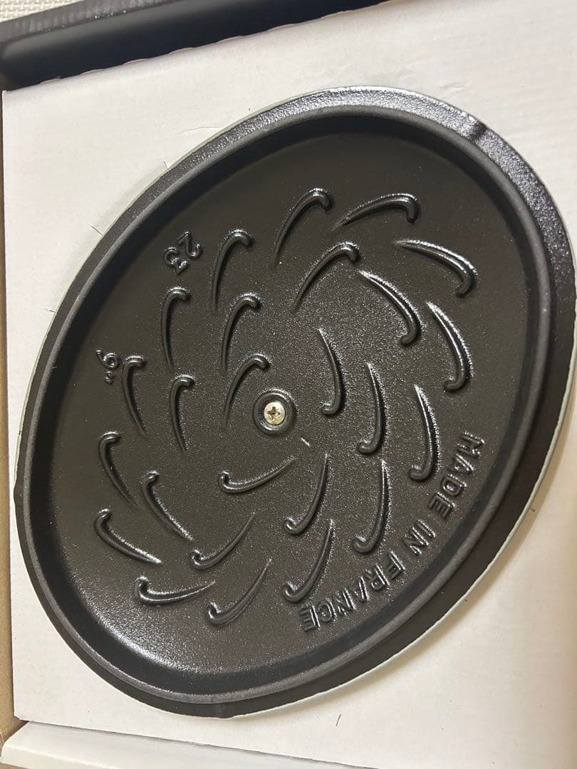 最安値✴︎ STAUB ✴︎ ストウブ ミナペルホネン オーバル 新品未使用品