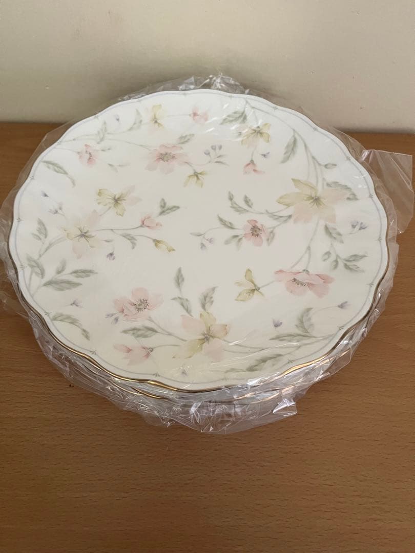 未使用ナルミ9296パステルガ一デン 27ディナーティ一碗皿38プラタ一