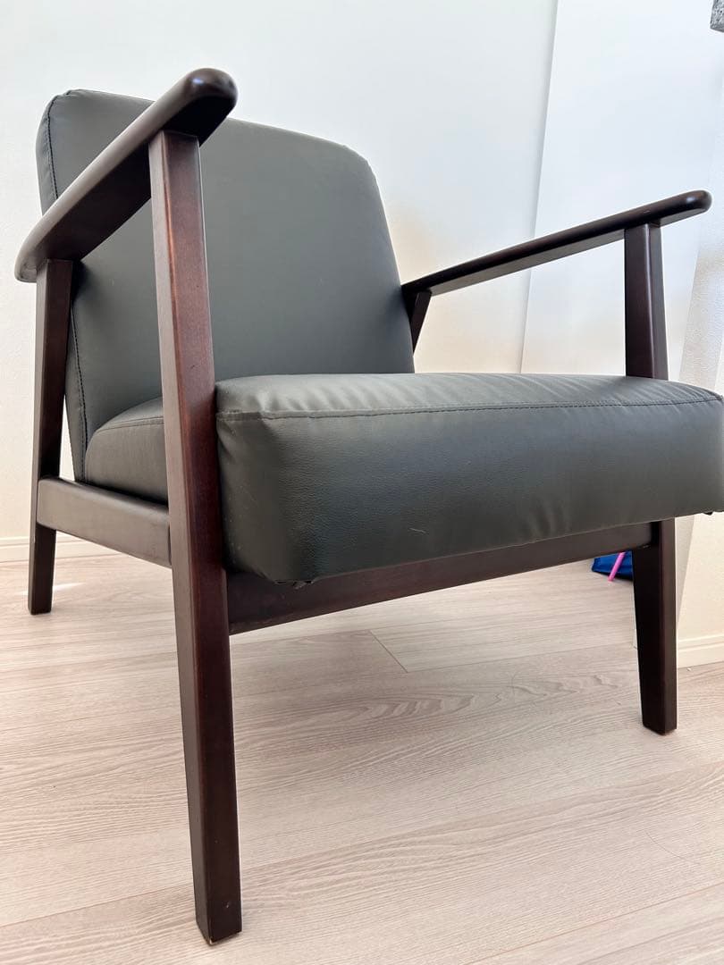 EKENASET エーケネーセット 黒の合成皮革 1人掛けソファ