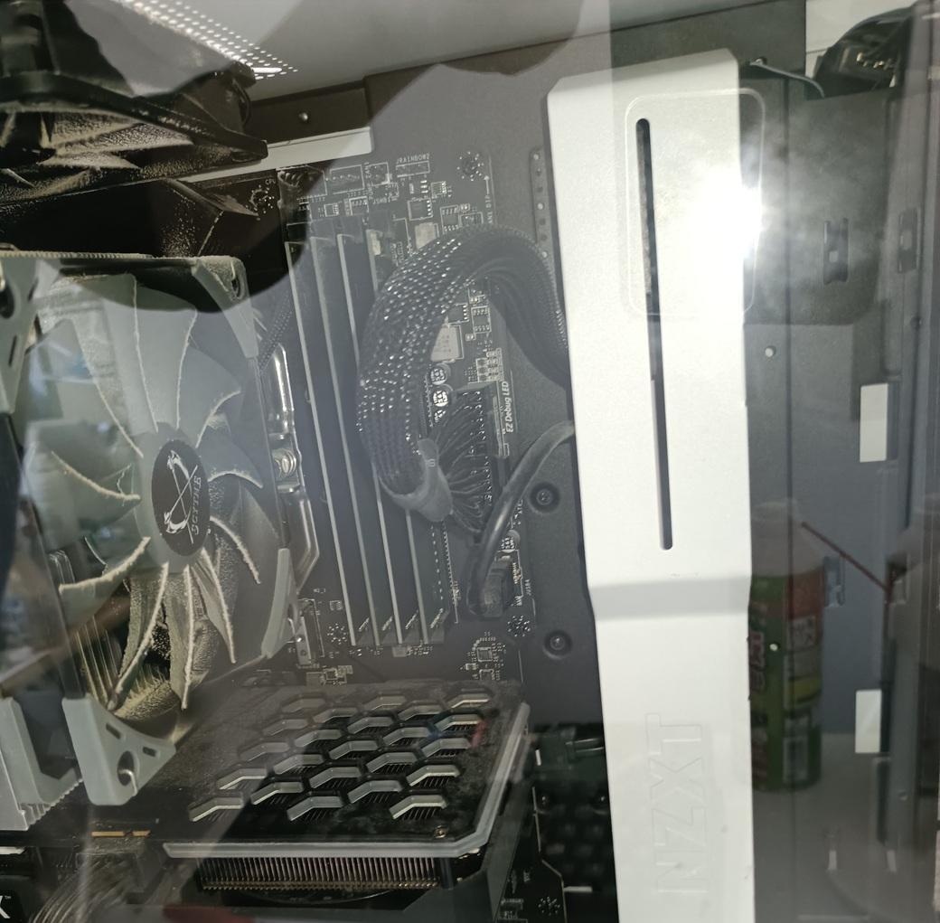 万*屋様 ゲーミングPC Ryzen 5 5600X, RTX 3060 Ti