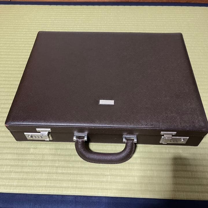 バーバリー　アタッシュケース　ブラウン