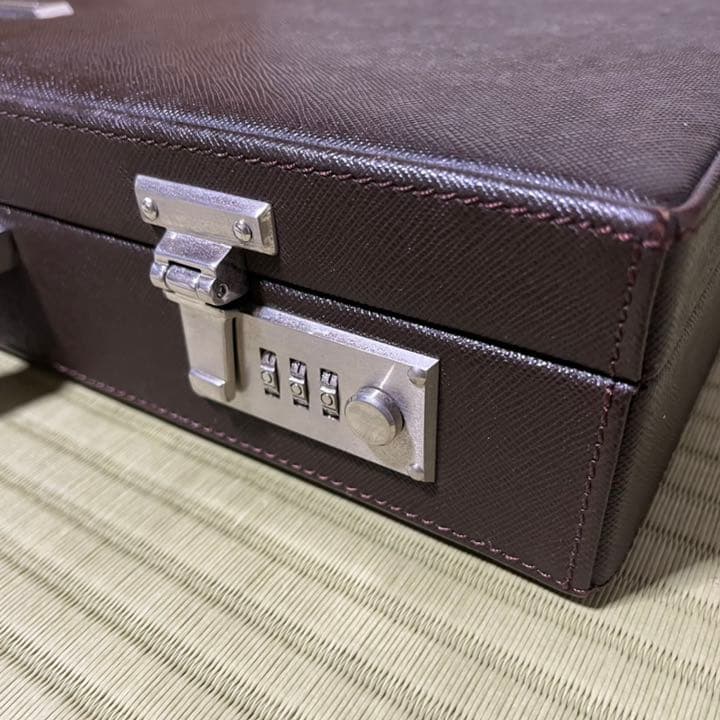 バーバリー　アタッシュケース　ブラウン