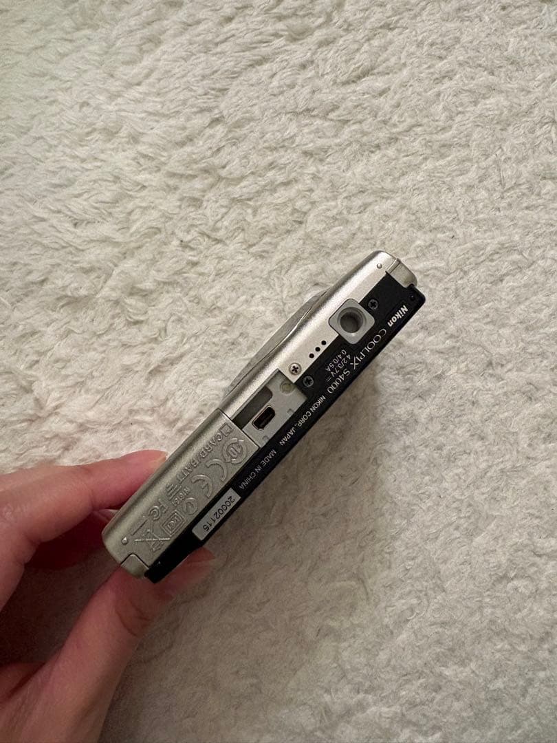 Nikon COOLPIX s4000シルバー