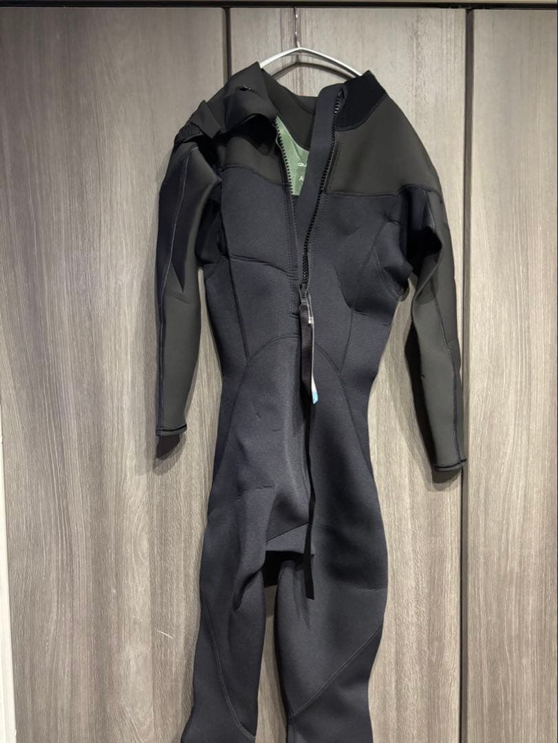 Quiksilver フルスーツ Lサイズ ブラック　新品未使用