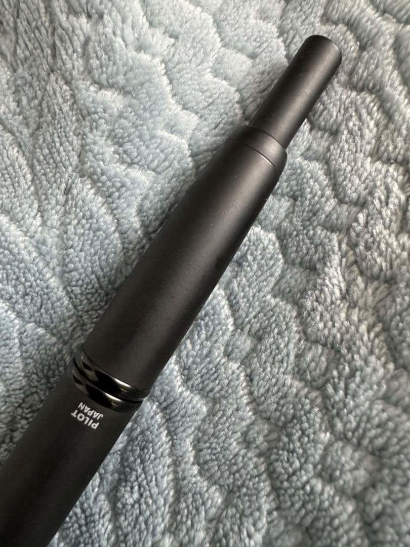 PILOT パイロット キャップレス 万年筆 F 黒マット