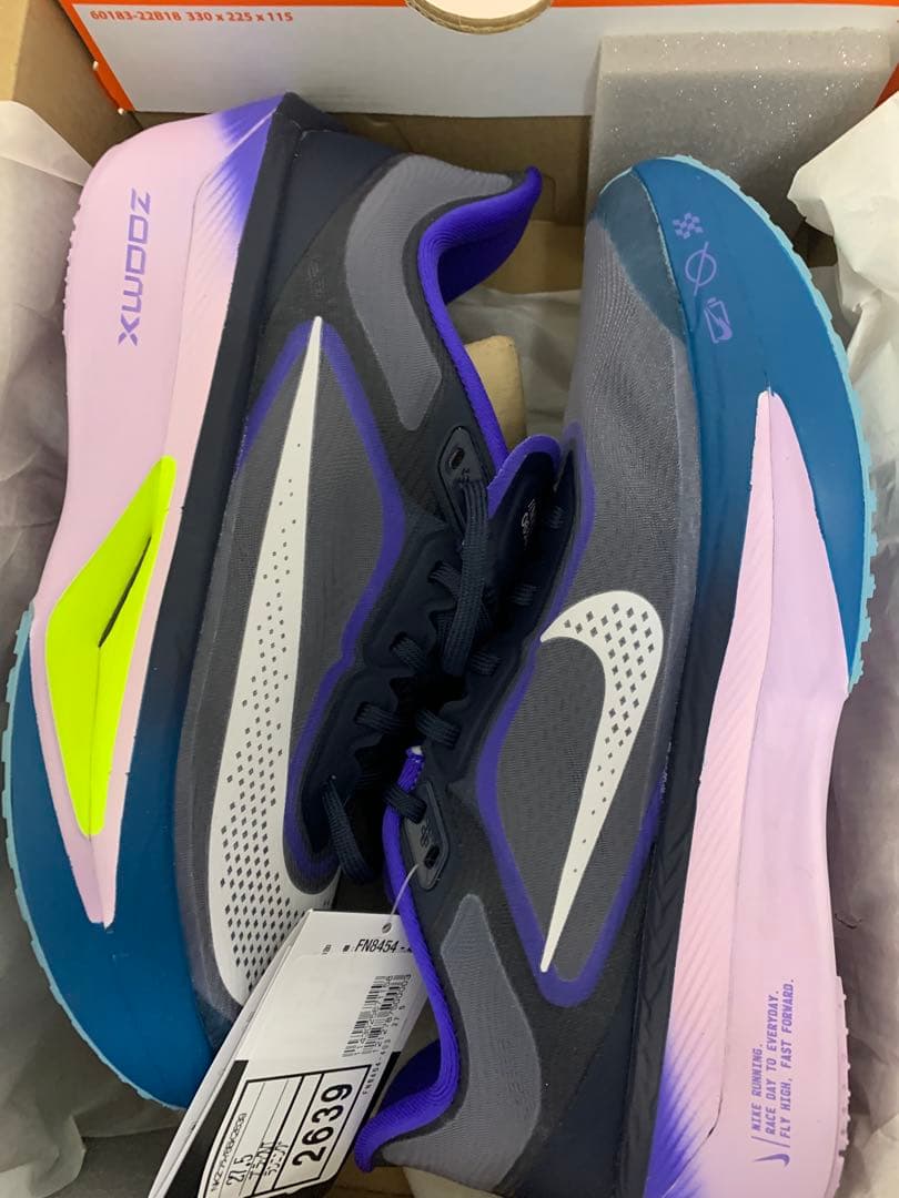 【未使用品】NIKEズームフライ27.5cm